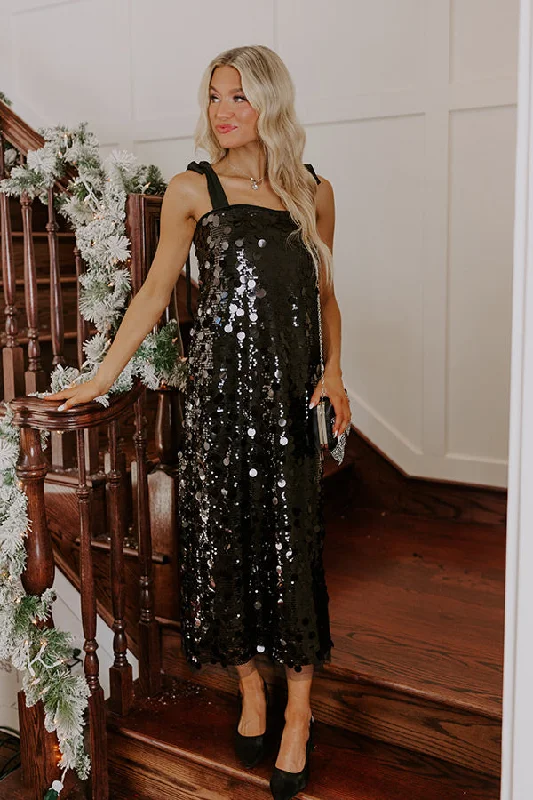 Plus size dresses for formal events look elegant -Plus size dresses with sweetheart necklines for a flattering look -Full Of Glam Sequin Midi in Black