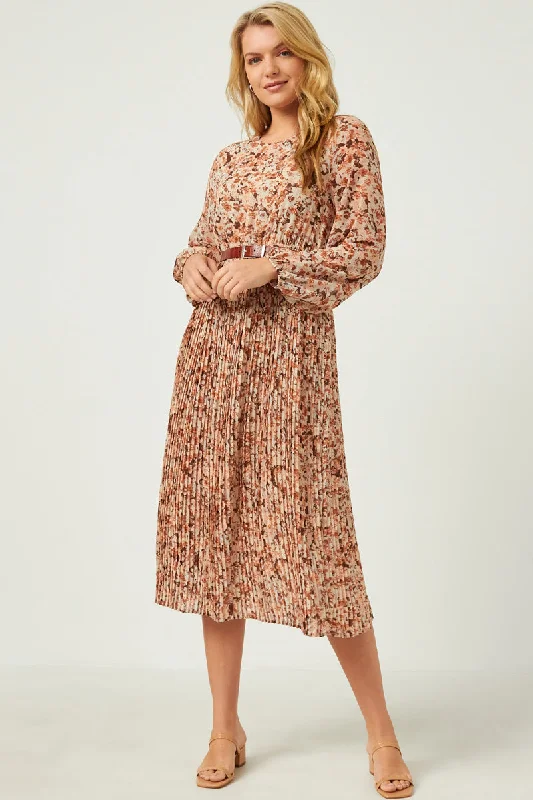 Plus size dresses with supportive fits lift spirits -Plus size dresses with lace-up details for a trendy vibe -Pleated Skirt Floral Printed Dress