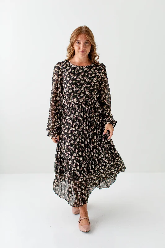 Plus size dresses with playful details add charm -Plus size dresses with empire waistline -'Cantata' Long Sleeve Pleated Floral Midi Dress