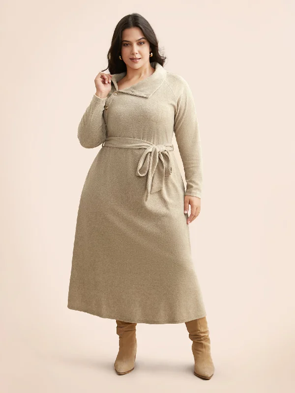 Plus size dresses with adjustable straps fit well -Trendy plus size dresses for young women -Airy Cozy Button Bodice Placket Midi Dress