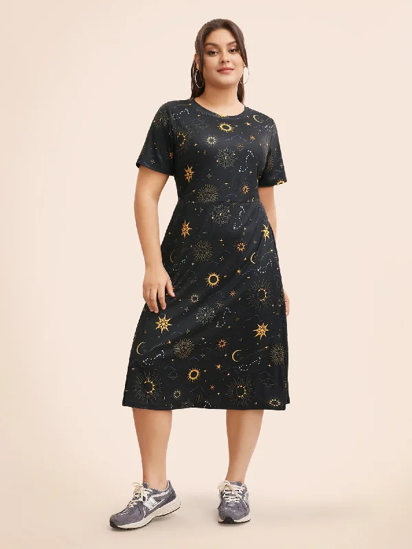 Plus size dresses for summer keep you cool -Trendy plus size dresses for fashion-forward women -Sun & Star Print Crew Neck Pocket Dress