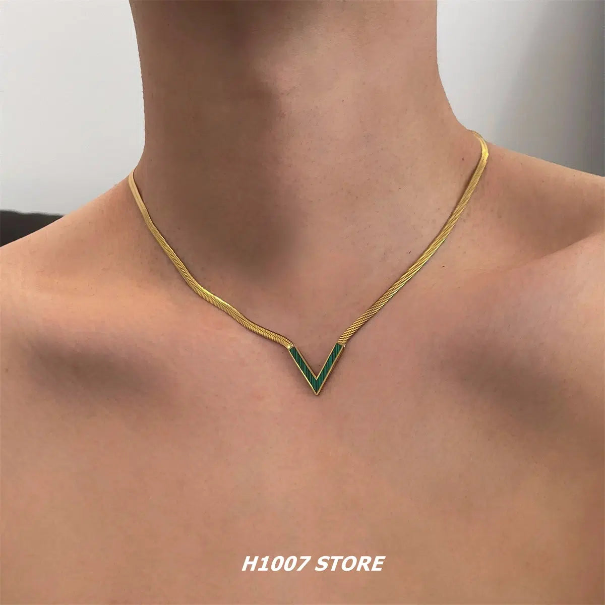 Green Pendant Gold Necklace