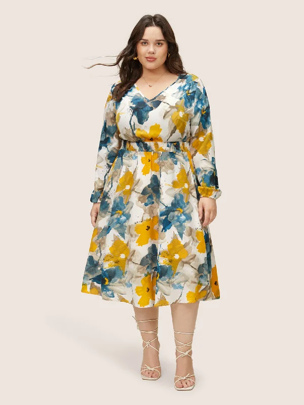 Plus size dresses with midi lengths balance well -Plus size dresses with satin for a sophisticated look -Floral Print Pocket Shirred Elastic Waist Dress