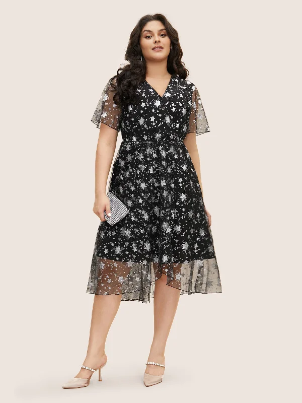 Plus size dresses with cap sleeves feel dainty -Elegant plus size dresses with velvet fabric for colder weather -Glitter Star Mesh Patchwork Ruffle Sleeve Dress