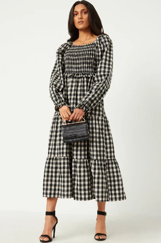 Plus size dresses with stretch panels move freely -Plus size dresses for curvy women -Gingham Print Square Neck Long Sleeve Maxi Dress