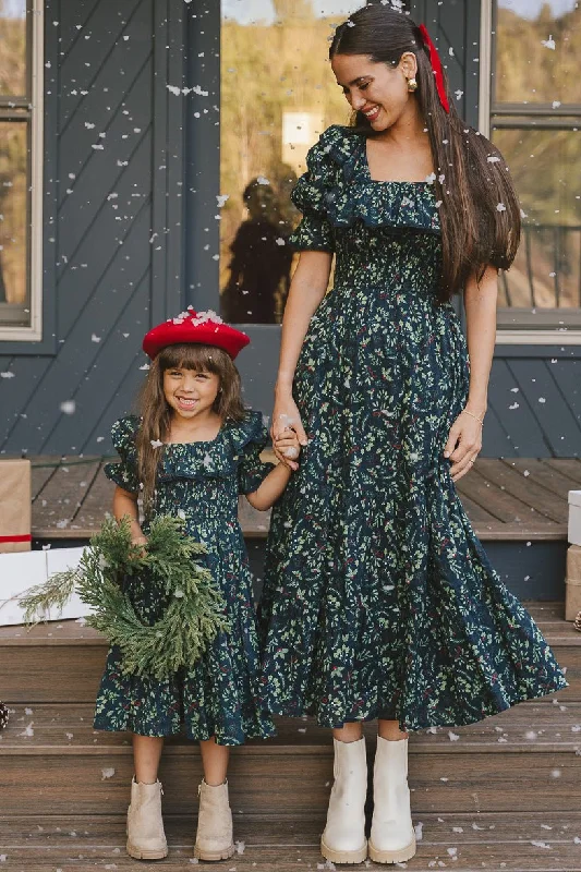 Plus size dresses for evening wear glow softly -Plus size dresses with floral lace details for a romantic style -Gracie Dress in Holly - FINAL SALE