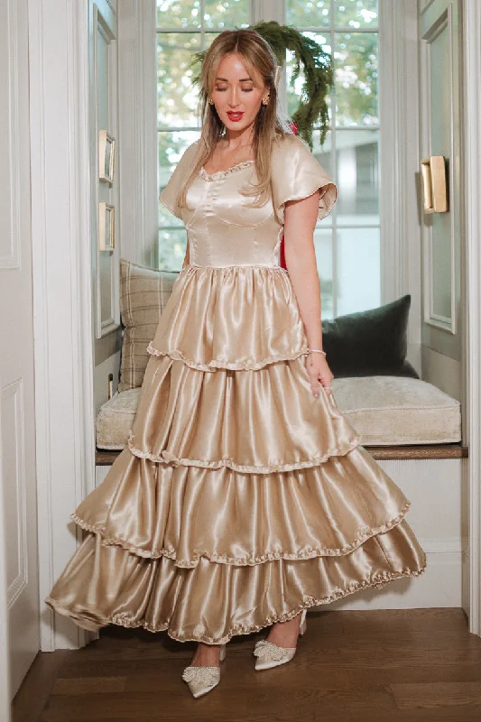 Flattering plus size dresses for curvy figures look stunning -Plus size dresses for curvy women -Arabelle Dress in Champagne - FINAL SALE