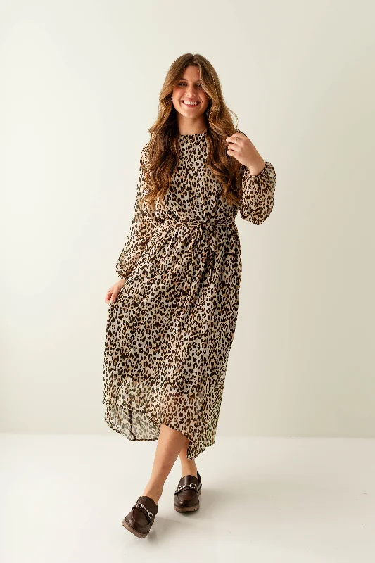 Plus size dresses with sleek silhouettes look sharp -Plus size dresses for a casual brunch -'Rhomi' Leopard Print High-Low Chiffon Dress in Beige