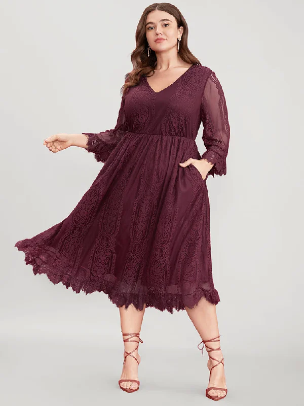 Plus size dresses for long days support fully -Plus size dresses with bell sleeves for a retro touch -Floral V Neck Pocket Contrast Lace Mesh Ruffles Dress