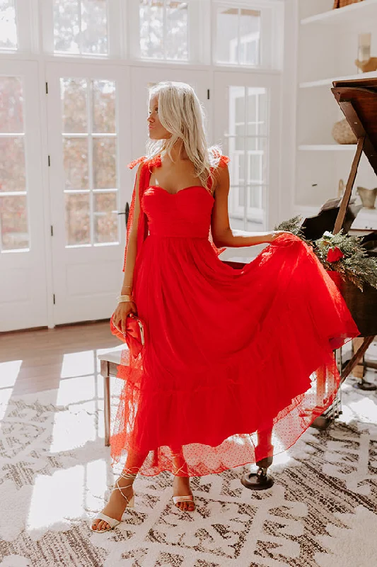 Plus size dresses featuring earthy tones are grounding -Plus size dresses with bold colors for a statement look -Twirls Around The Room Tulle Midi in Red