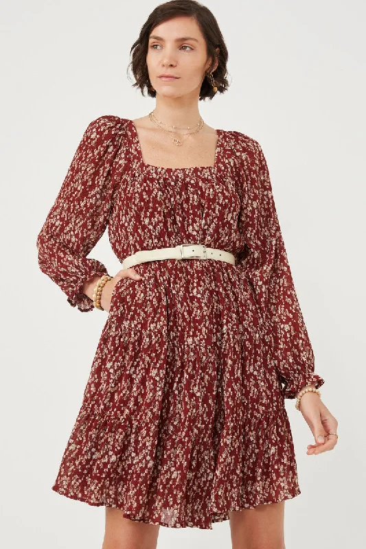 Plus size dresses with soft cotton feel comfy -Plus size dresses with printed designs for casual wear -Ditsy Floral Cinched Puff Sleeve Square Neck Dress