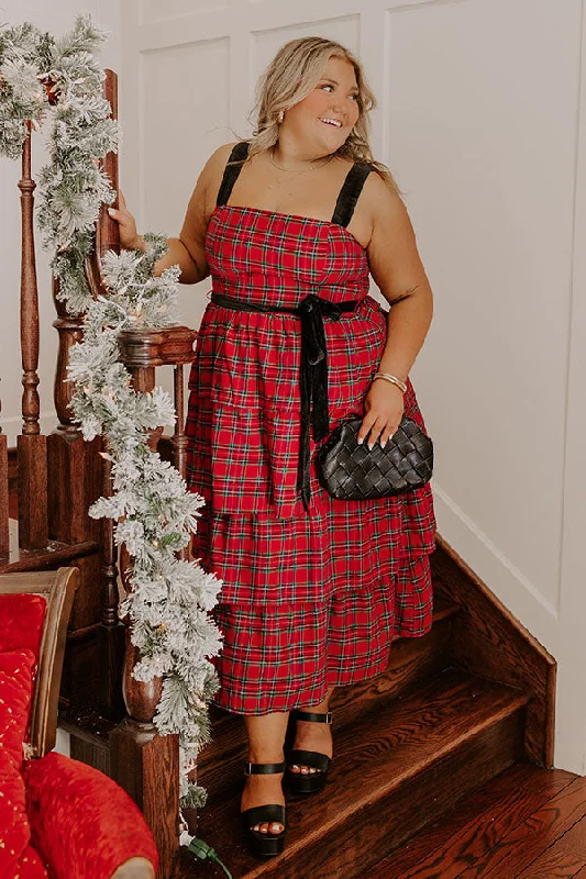 Plus size dresses featuring pleated skirts flow nicely -Plus size dresses with faux leather details for an edgy vibe -Holiday Harmony Plaid Tiered Midi Curves