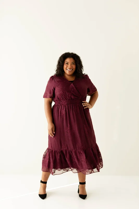 Plus size dresses for travel pack light always -Plus size dresses for an easy-going weekend look -Plus 'Daphne' Embroidered Chiffon Midi Dress in Plum