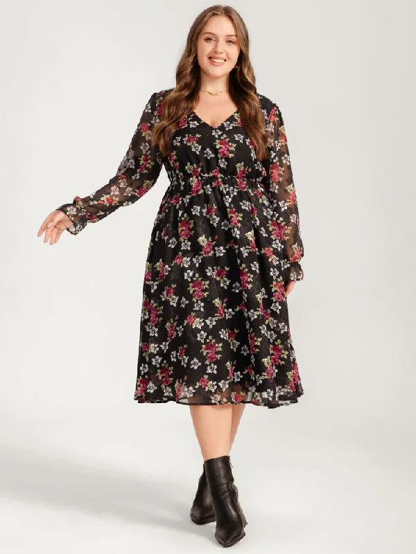 Plus size dresses with tough fabrics age well -Plus size dresses with cap sleeves for modest style -Floral Mesh Lantern Sleeve Pocket Flutter Dress