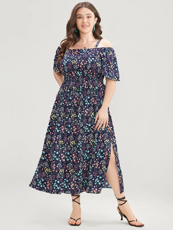 Plus size dresses featuring lace details feel romantic -Plus size dresses with off-the-shoulder designs for a chic vibe -Ditsy Floral Ruffles Pocket Shirred Split Hem Cami Dress