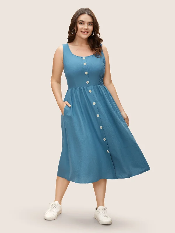 Plus size dresses featuring beadwork dazzle quietly -Plus size dresses with draped designs for a flowy effect -U Neck Solid Button Detail Dress