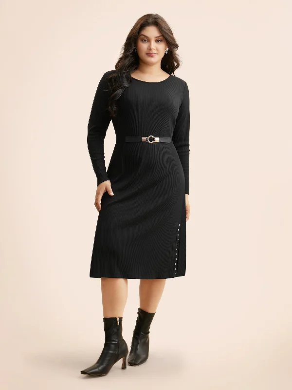 Plus size dresses featuring quilted textures add depth -Elegant plus size dresses with beadwork for formal events -Crew Neck Eyelet Split Hem Dress