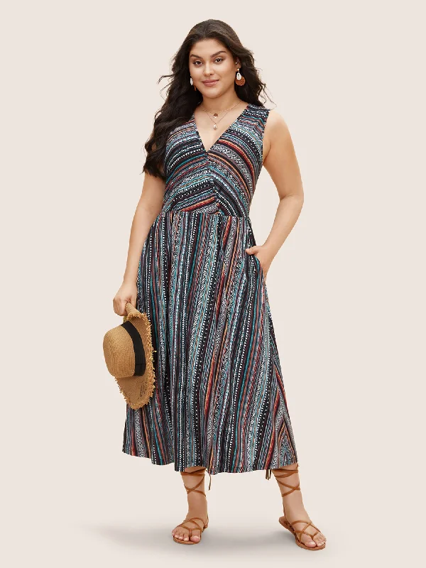 Plus size dresses for elegant dinners glow softly -Plus size dresses for cocktail parties -Overlap Collar Bandana Striped Sleeveless Dress