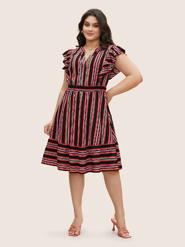 Plus size dresses with lightweight materials feel easy -Plus size dresses for fall with rich tones -Contrast Striped Ruffle Cap Sleeve Dress